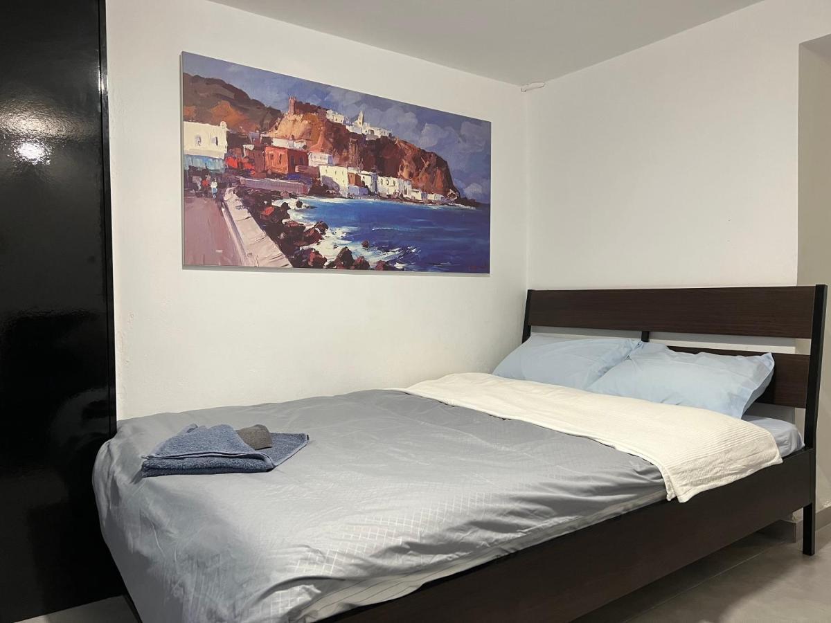 Glyfada Coast Studio Appartamento Atene Esterno foto